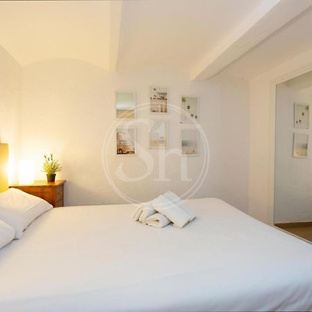 Practico Apartamento Cerca De Estacion De Sants Barcellona Esterno foto
