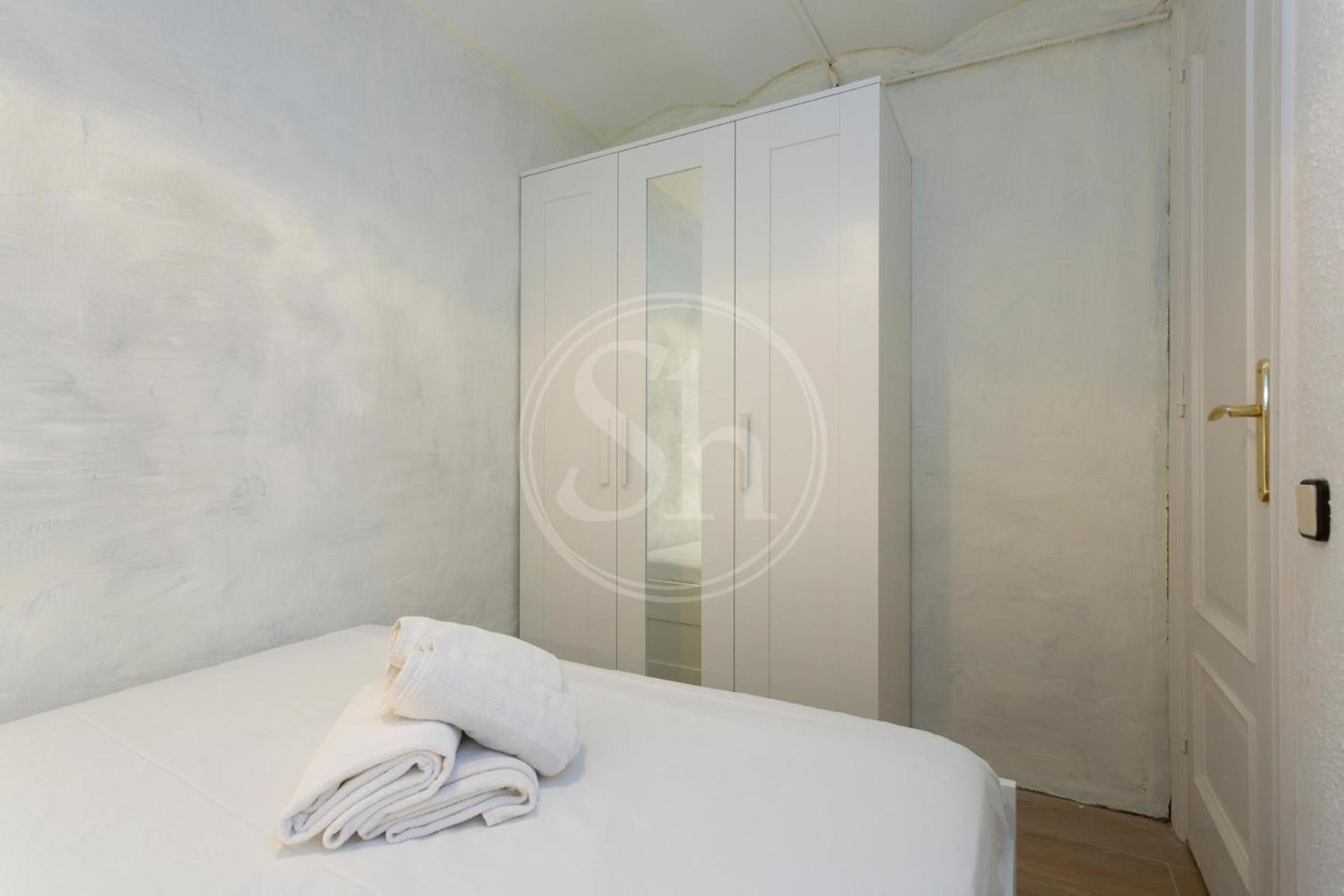 Practico Apartamento Cerca De Estacion De Sants Barcellona Esterno foto